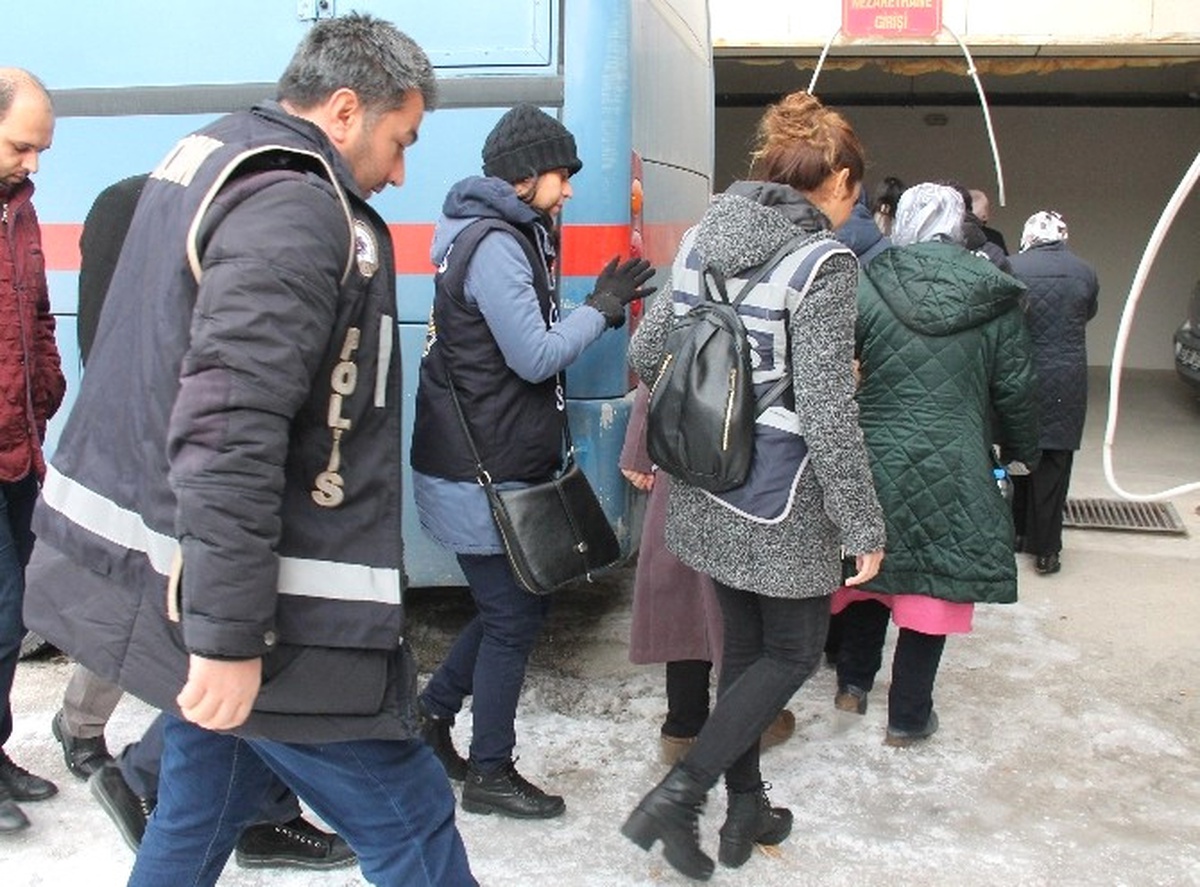 Elazığ Merkezli 5 İldeki Fetö Operasyonunda 12 Şüpheli Adliyeye Sevk Edildi