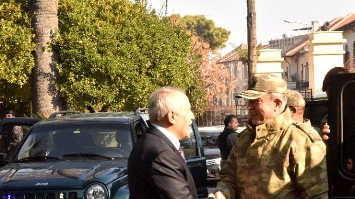 Genelkurmay Başkanı Akar, Hatay ve Kilis\'te Denetlemelerde Bulundu