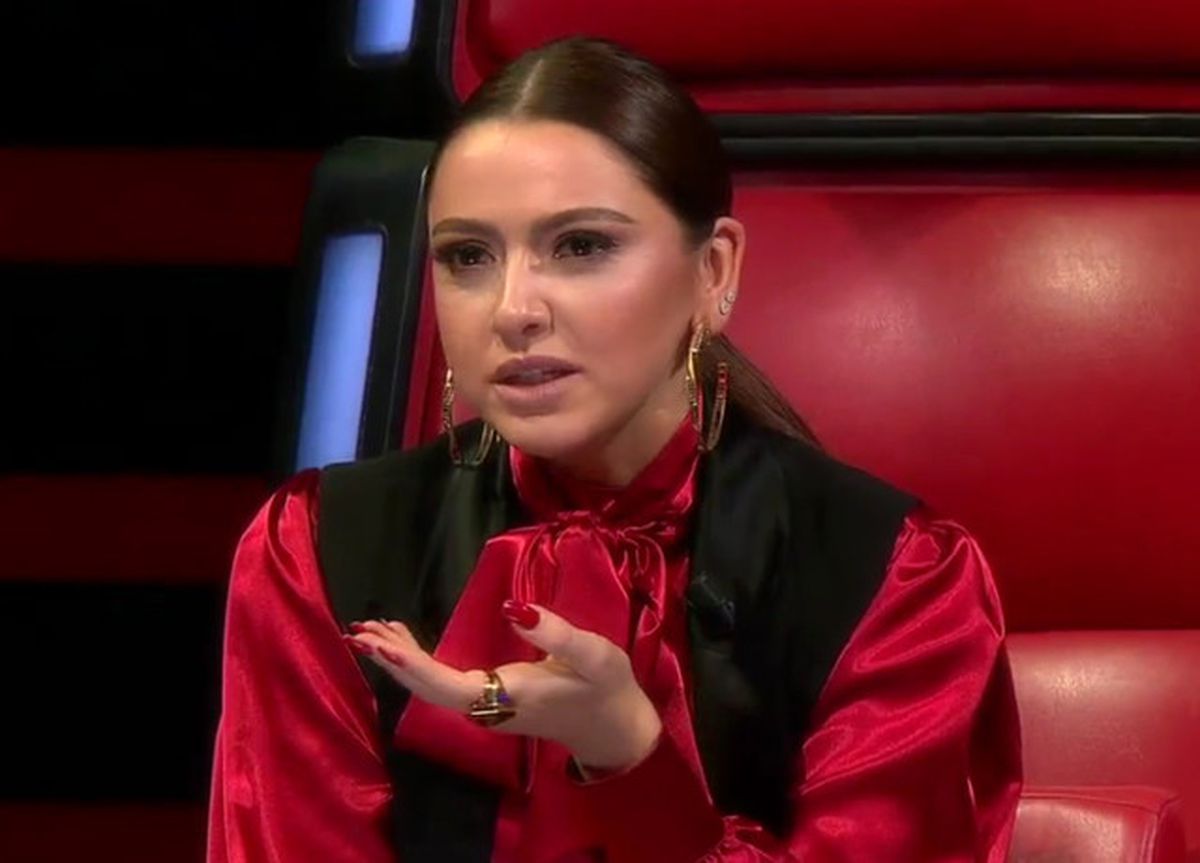 Hadise\'ye Büyük Sürpriz! Annesi Stüdyoda...