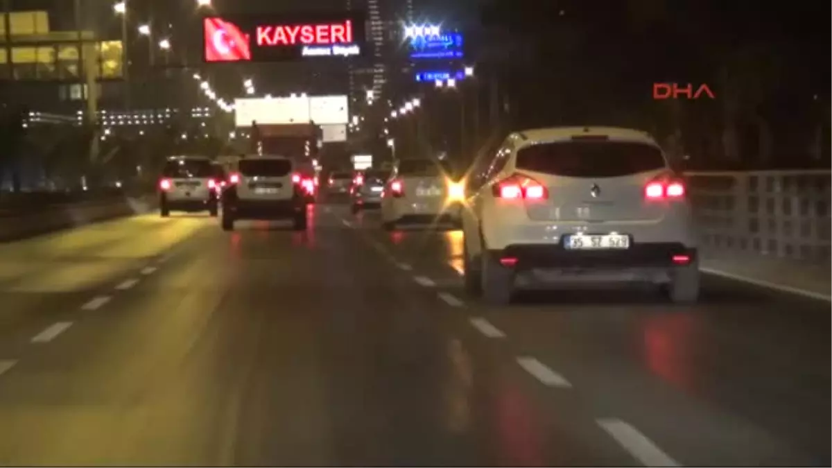 Izmir Akademisyenlerinde Bulunduğu 14 Kişi Gözaltına Alındı