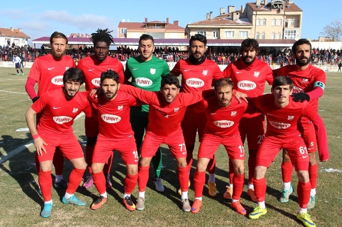 Nevşehirspor 5 Futbolcu ile Yollarını Ayırdı