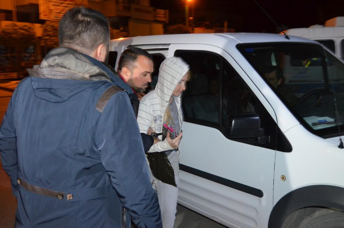 Rus Büyükelçi Karlov, Silahlı Saldırıda Öldü (5)