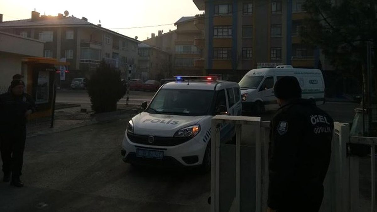 Rus Büyükelçi Karlov\'un Cenazesi Adli Tıp\'a Getirildi