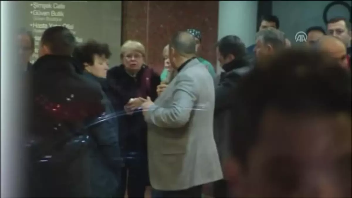 Rus Büyükelçi Karlov\'un Eşi Marina Karlov\'a Bakan Akdağ\'dan Taziye