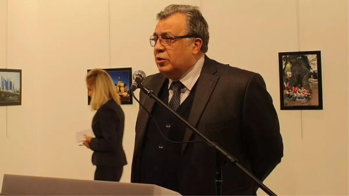 Rus Büyükelçi Karlov\'un Silahlı Saldırı Sonucu Öldürülmesi