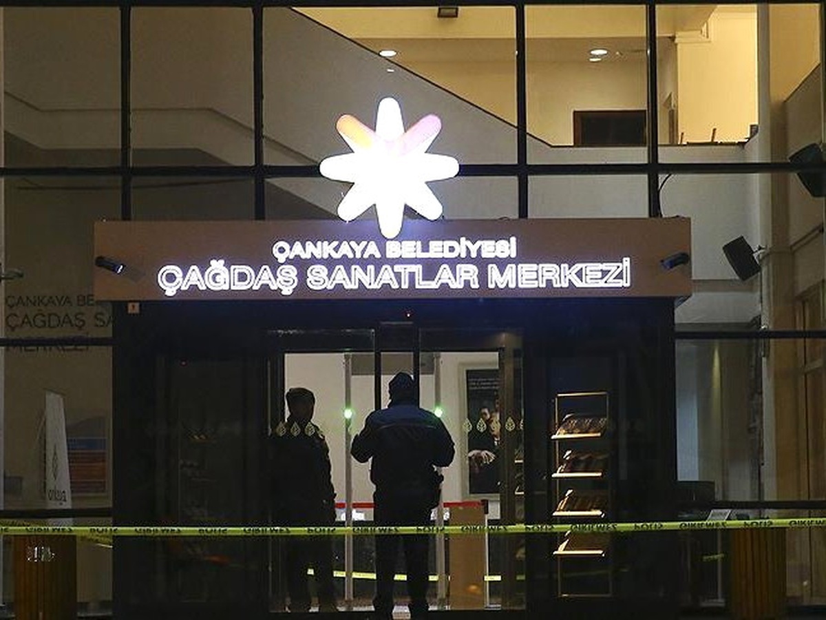 Rus Büyükelçi Karlov\'un Silahlı Saldırı Sonucu Öldürülmesi