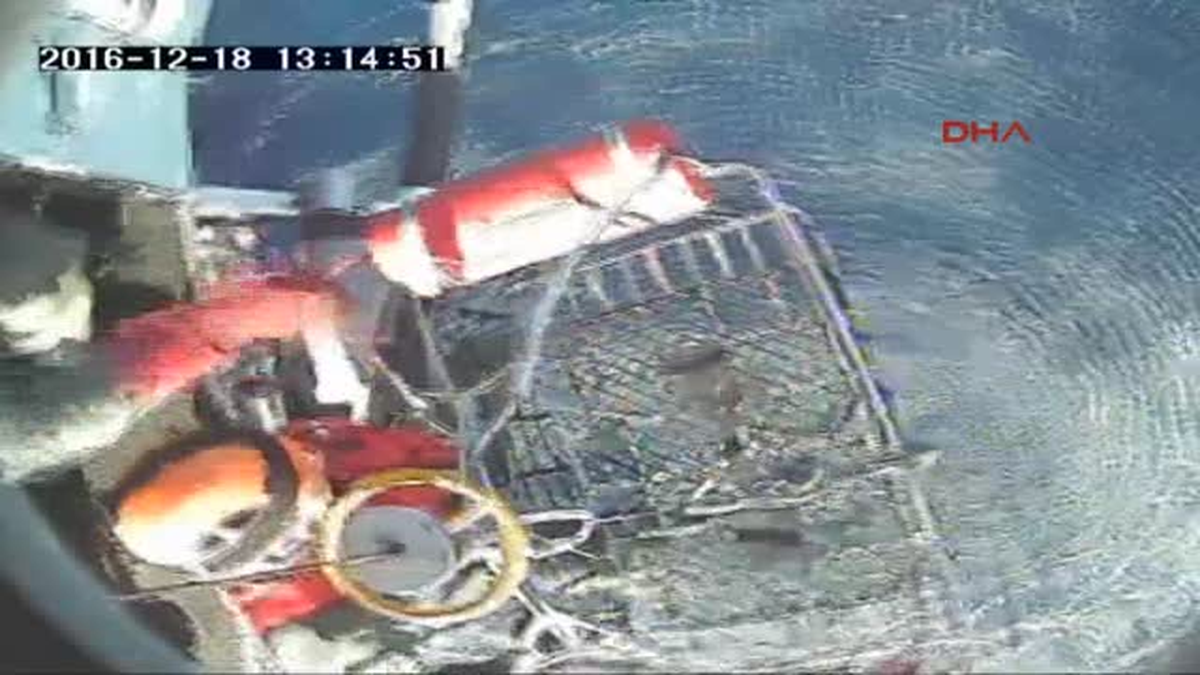Antalya 3 Mürettebatı Sahil Güvenlik Kurtardı