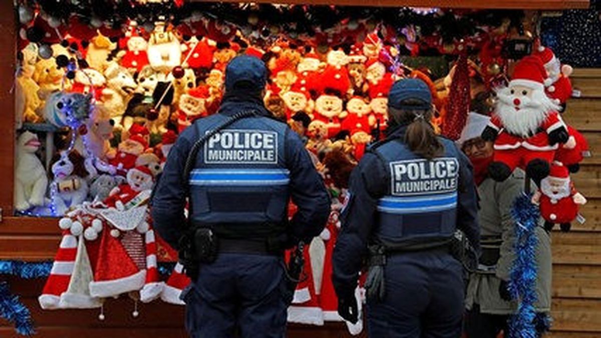Berlin\'deki Saldırı Sonrası Avrupa\'da Noel Pazarlarının Tadı Kaçtı