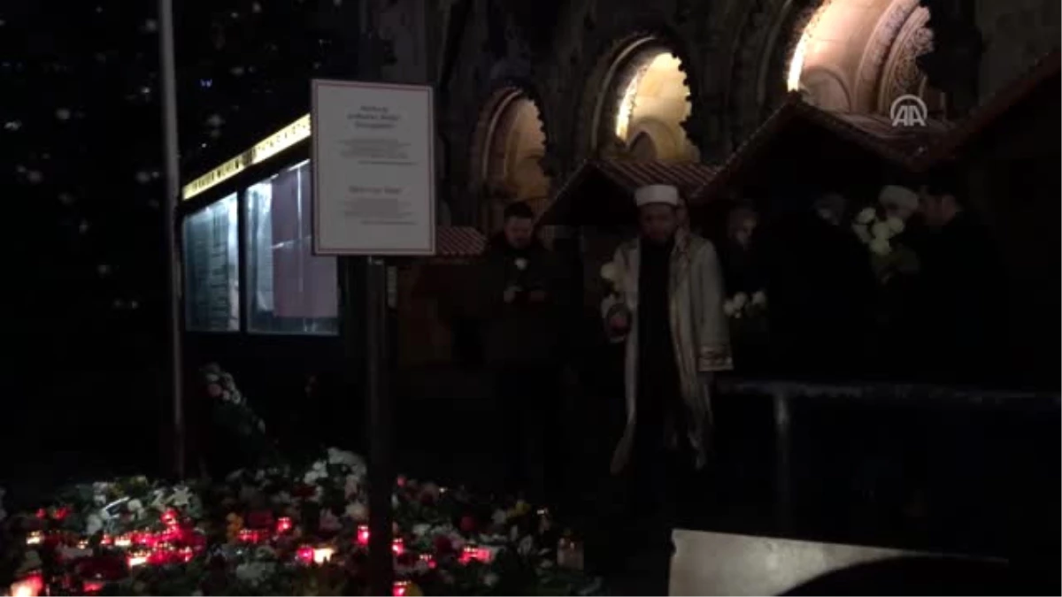 Berlinliler, Noel Pazarına Yapılan Saldırıda Hayatını Kaybedenleri Anıyor