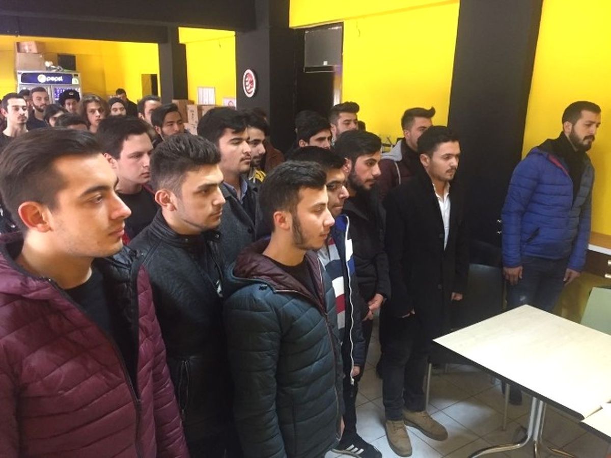 Çomü\'de Şehitler İçin Saygı Duruşu