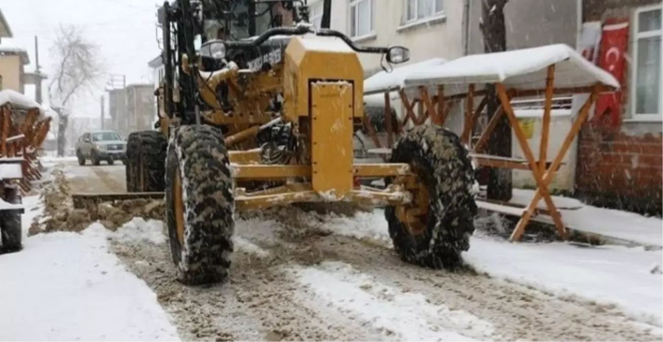 Düzce\'de 64 Köy Yolu Ulaşıma Kapandı