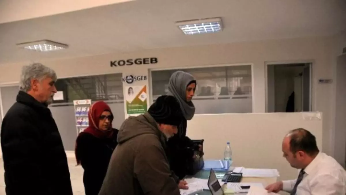 KOSGEB\'in Sıfır Faizli Kredi Programına Binlerce Kişi Akın Etti!