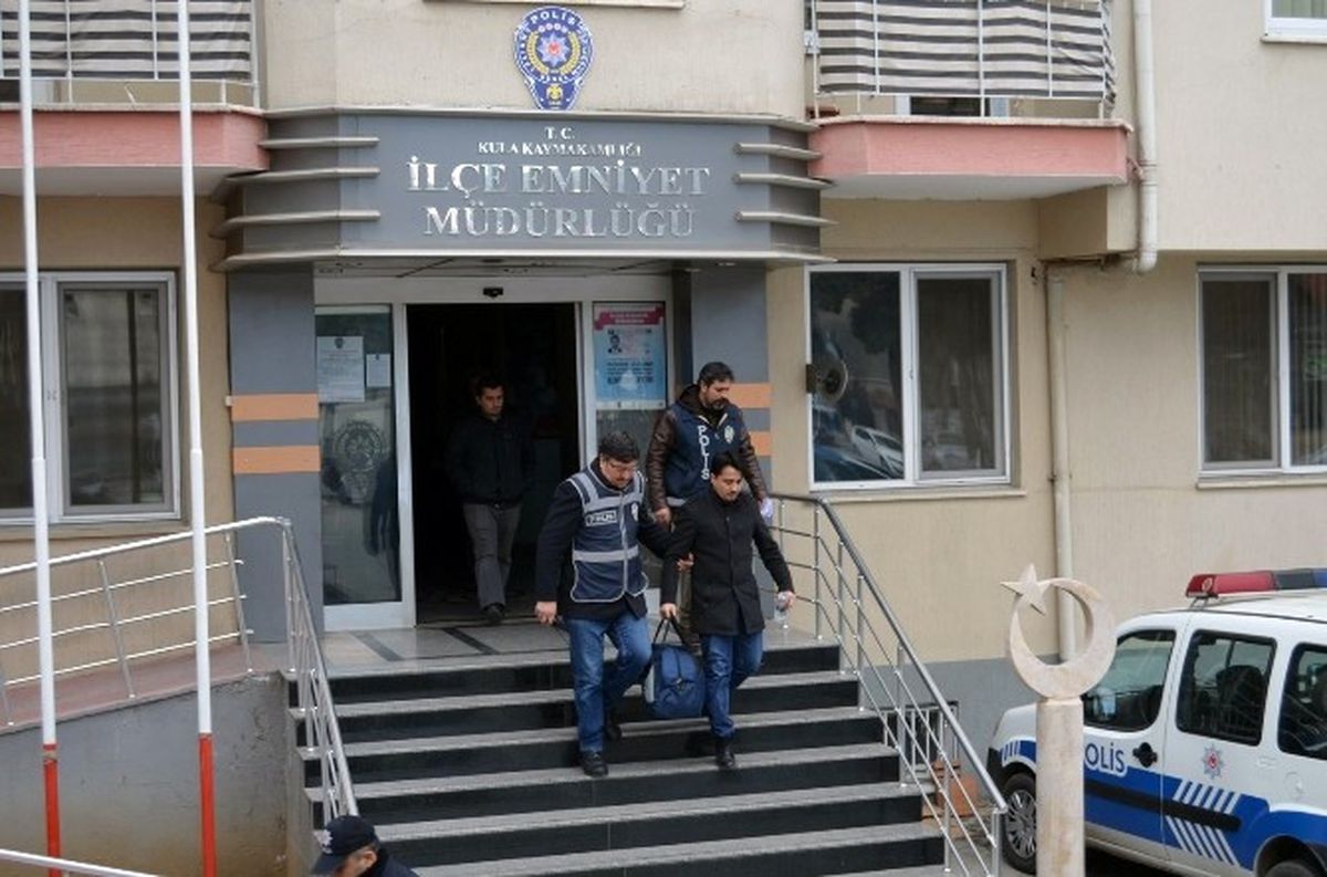 Gözaltına Alınan Kaymakam Manisa\'ya Sevk Edildi