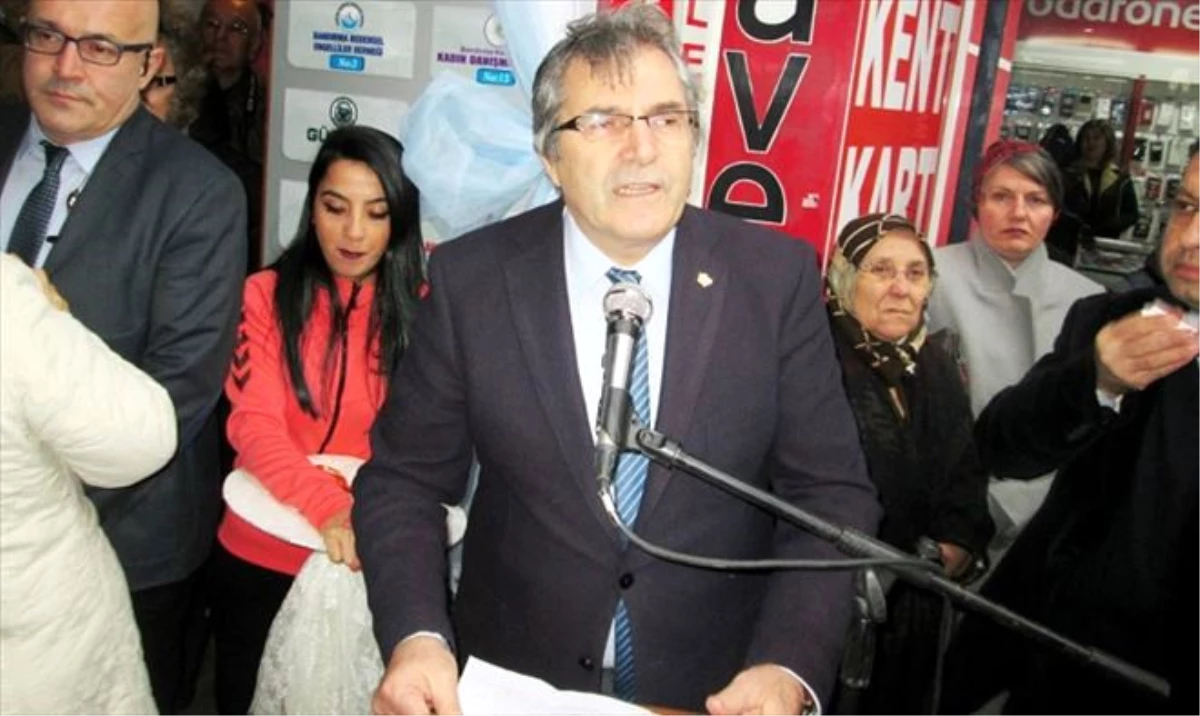 Harun Karacan Gençlik ve Spor Merkezi Törenle Açıldı