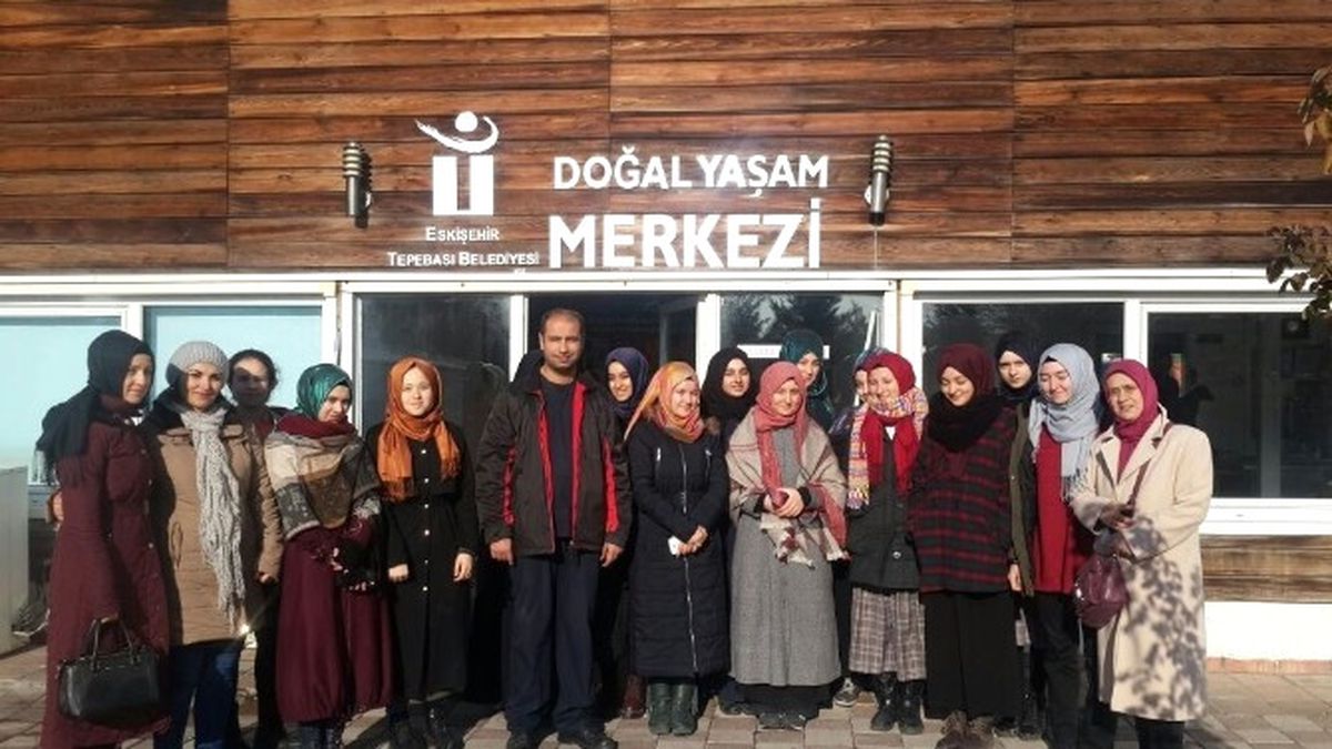 Hayvan Dostu Lise Öğrencileri Doğal Yaşam Merkezi\'nde