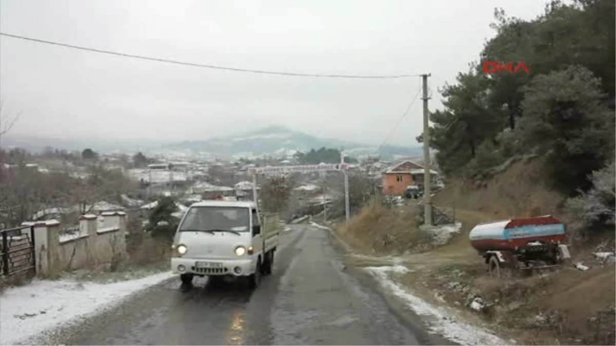 Manisa - Turgutlu\'da Kar Yağışı Yüksek Kesimleri Beyaza Büründü