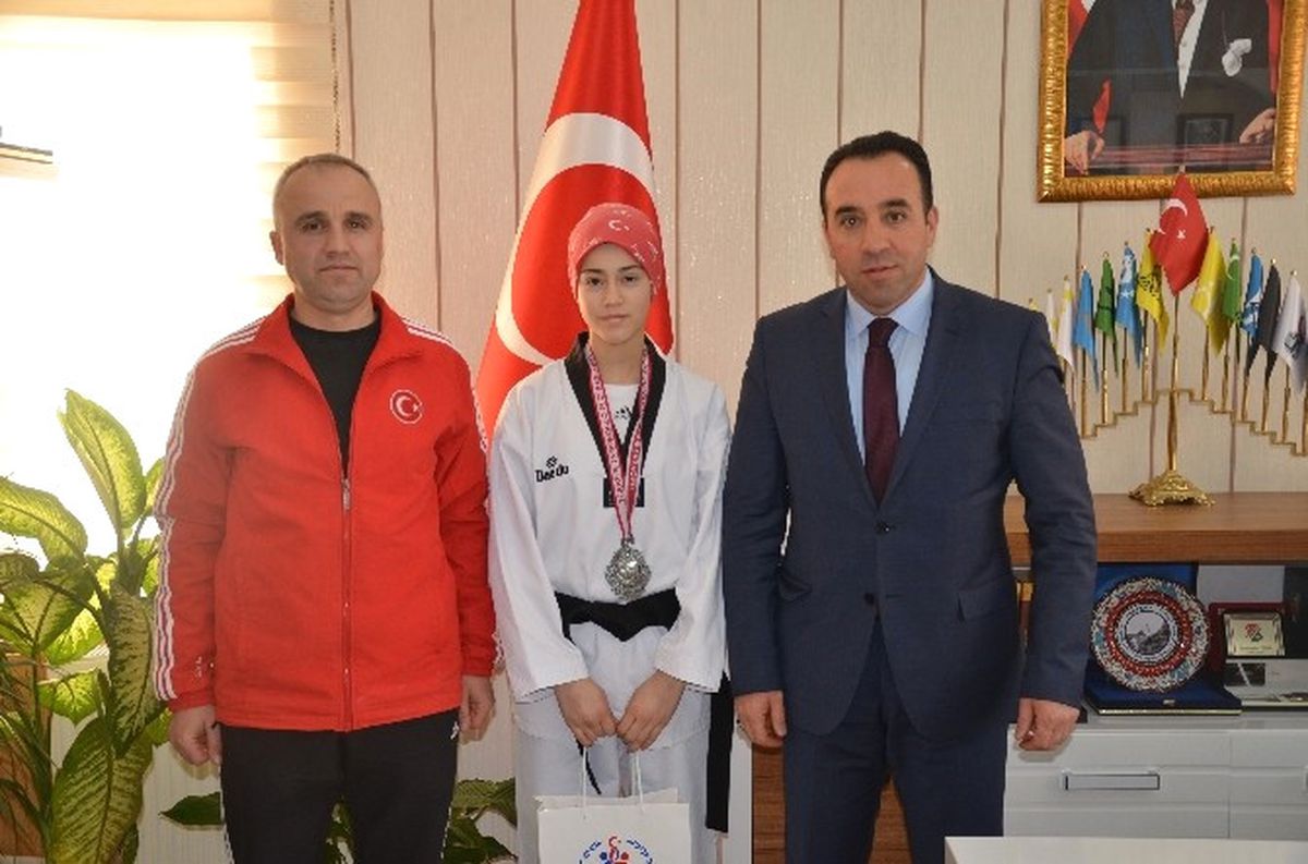 Mersin\'de Bilecik Rüzgarı Esti