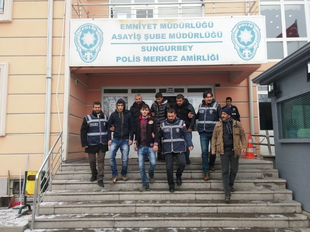 Niğde\'de Kendi İş Yerini Soyan Hırsızlar Yakalandı