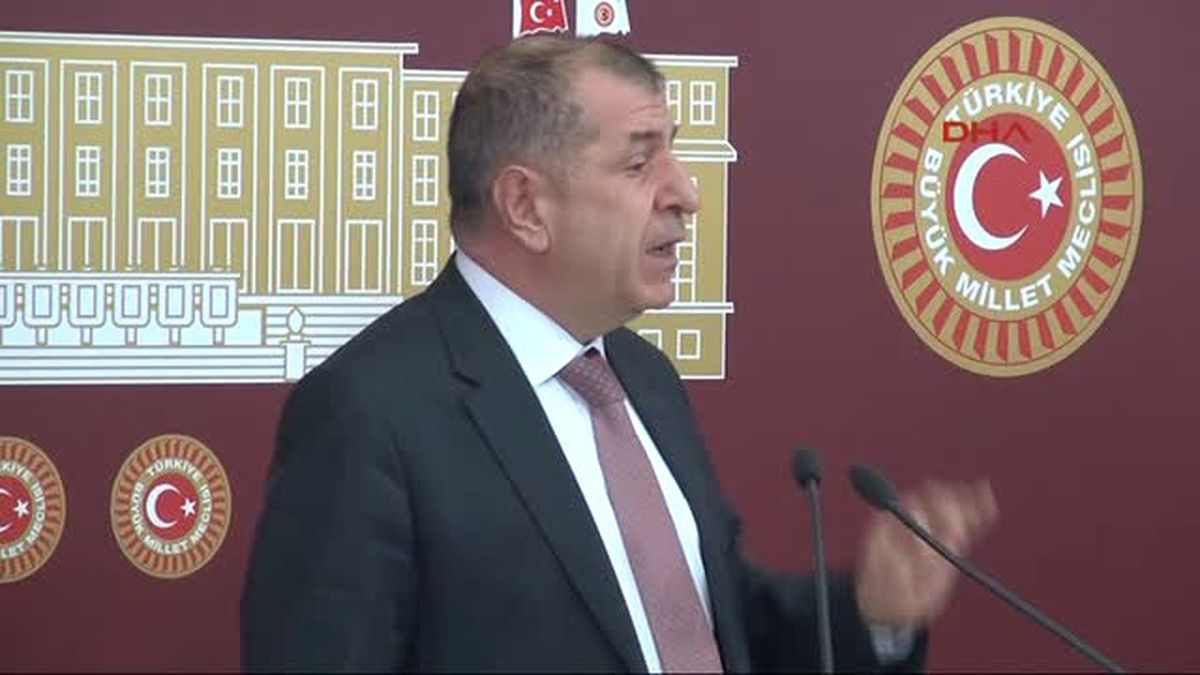 Özdağ Hiçbir MHP\'linin Böyle Bir Anayasa Değişikliğine \'Evet\' Demeyeceğine Inanıyorum