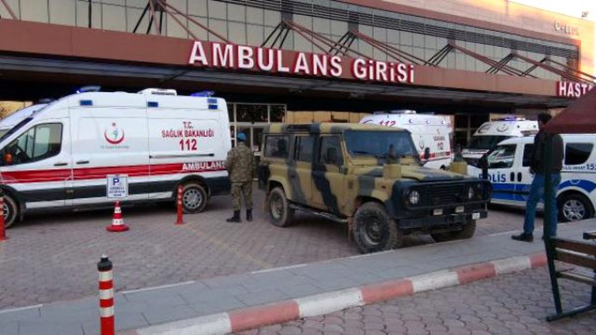 Suriye\'de Deaş Saldırısı: 3 Şehit, 11 Yaralı (2) - Yeniden