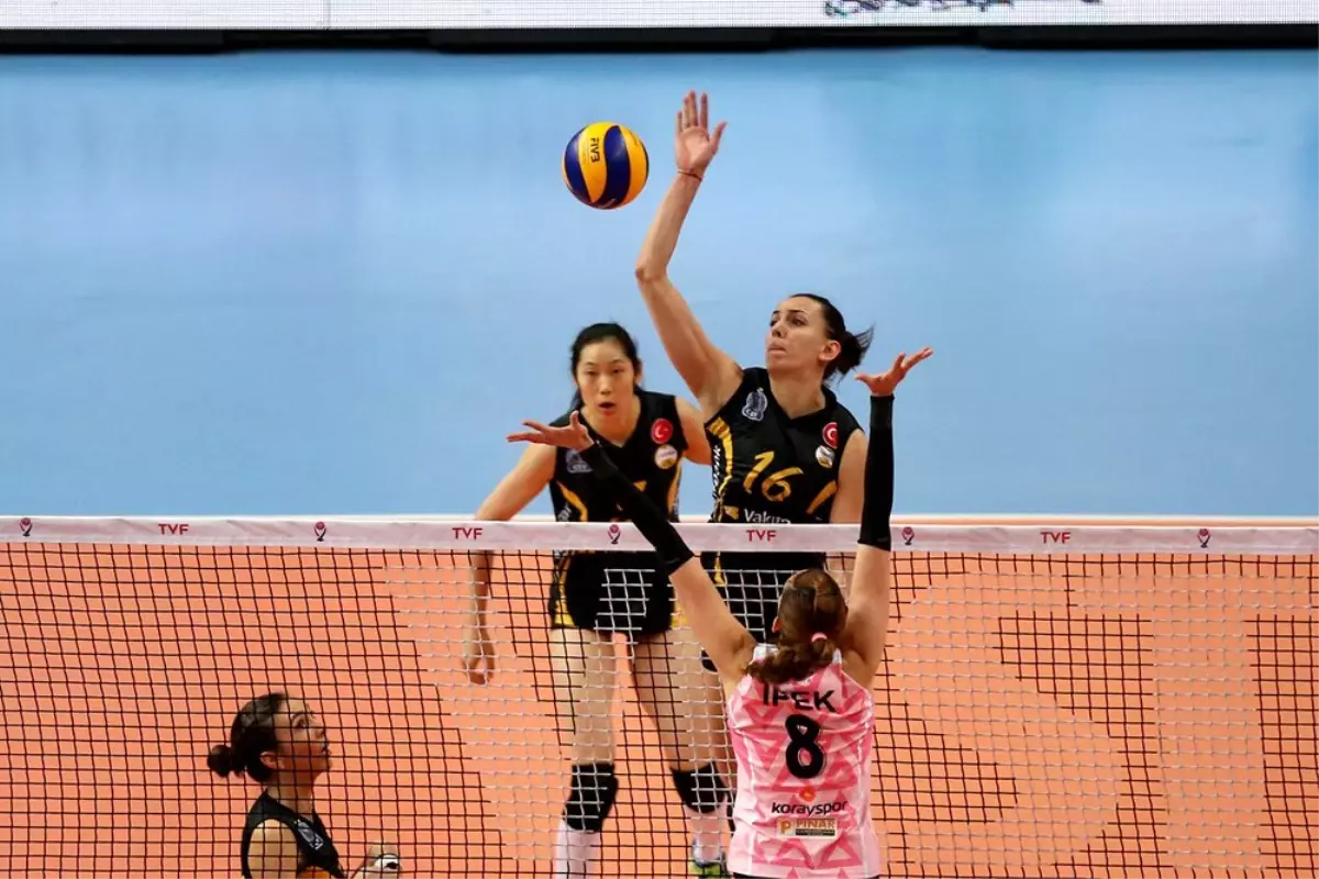 VakıfBank ilk devreyi lider kapattı