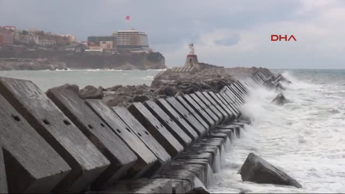 Zonguldak\'ta Dev Dalgalar