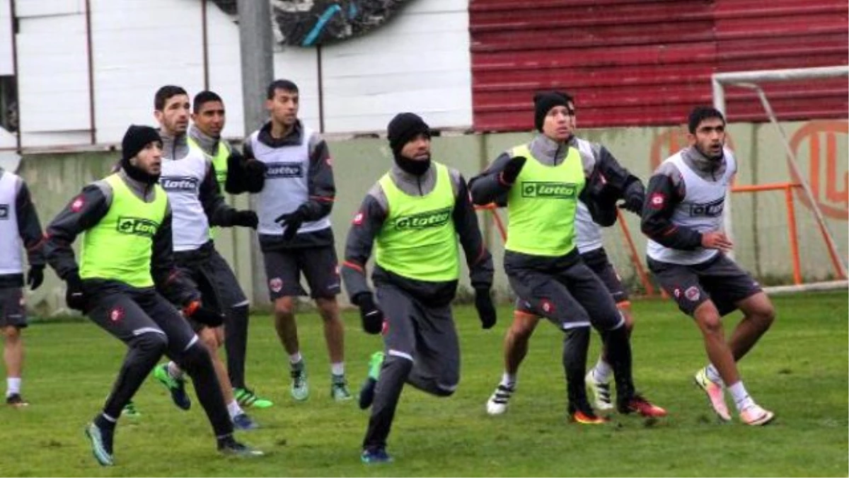 Adanaspor\'da Medipol Başakşehir Maçı Hazırlıkları