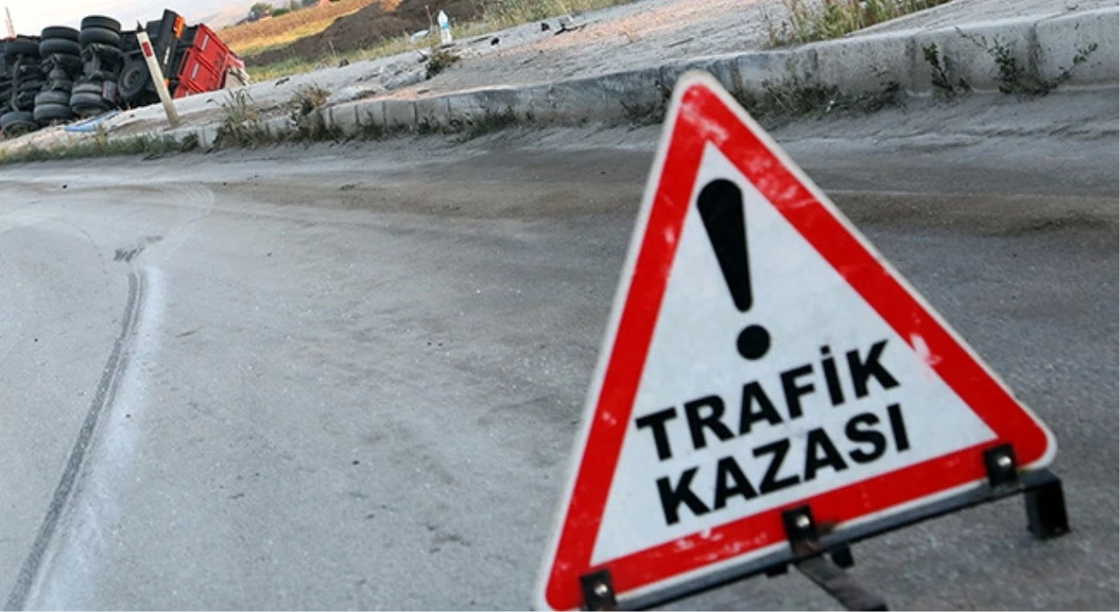 Afyonkarahisar\'da Trafik Kazası: 1 Ölü, 2 Yaralı
