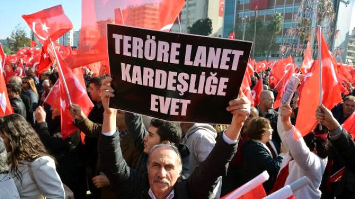 Ağrı\'da "Teröre Lanet Kardeşliğe Davet" Yürüyüşü