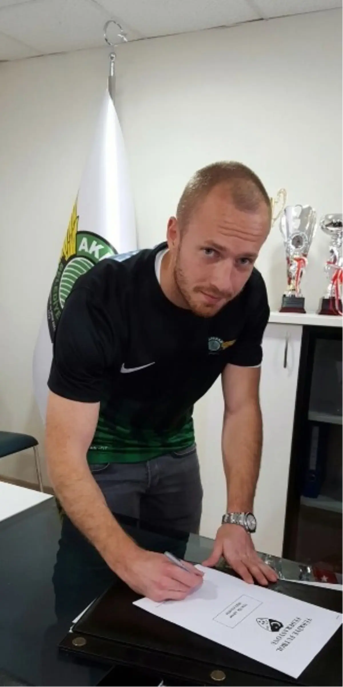 Akhisar Belediyespor Daniel Larsson\'u Transfer Etti