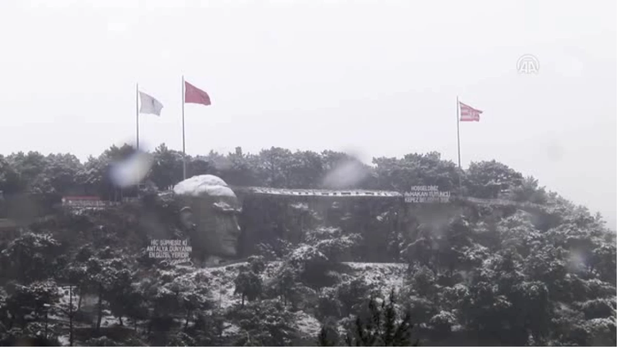 Antalya\'da Kar Yağışı