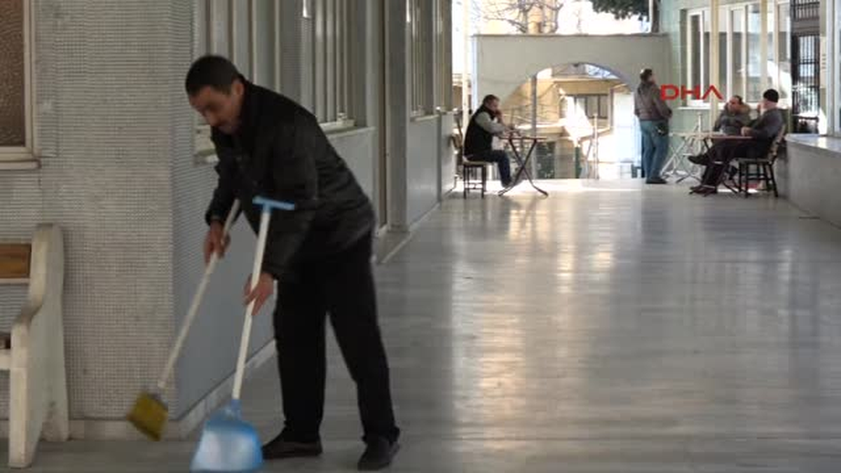 Arkadaşının Borcuna Kefil Oldu, Hakim Ile Tartışınca 2\'nci Cezayı Aldı