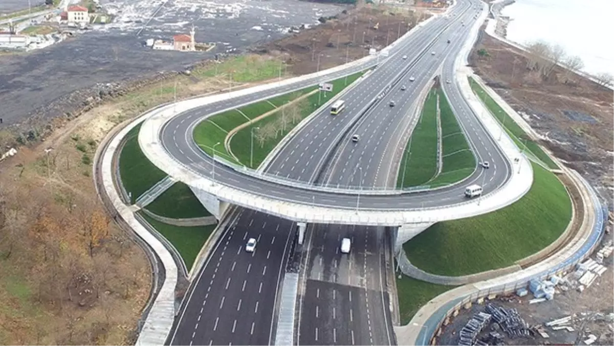 Avrasya Tüneli Geçiş Ücreti Ne Kadar? Avrasya Tüneli Araç Trafiğine Açıldı