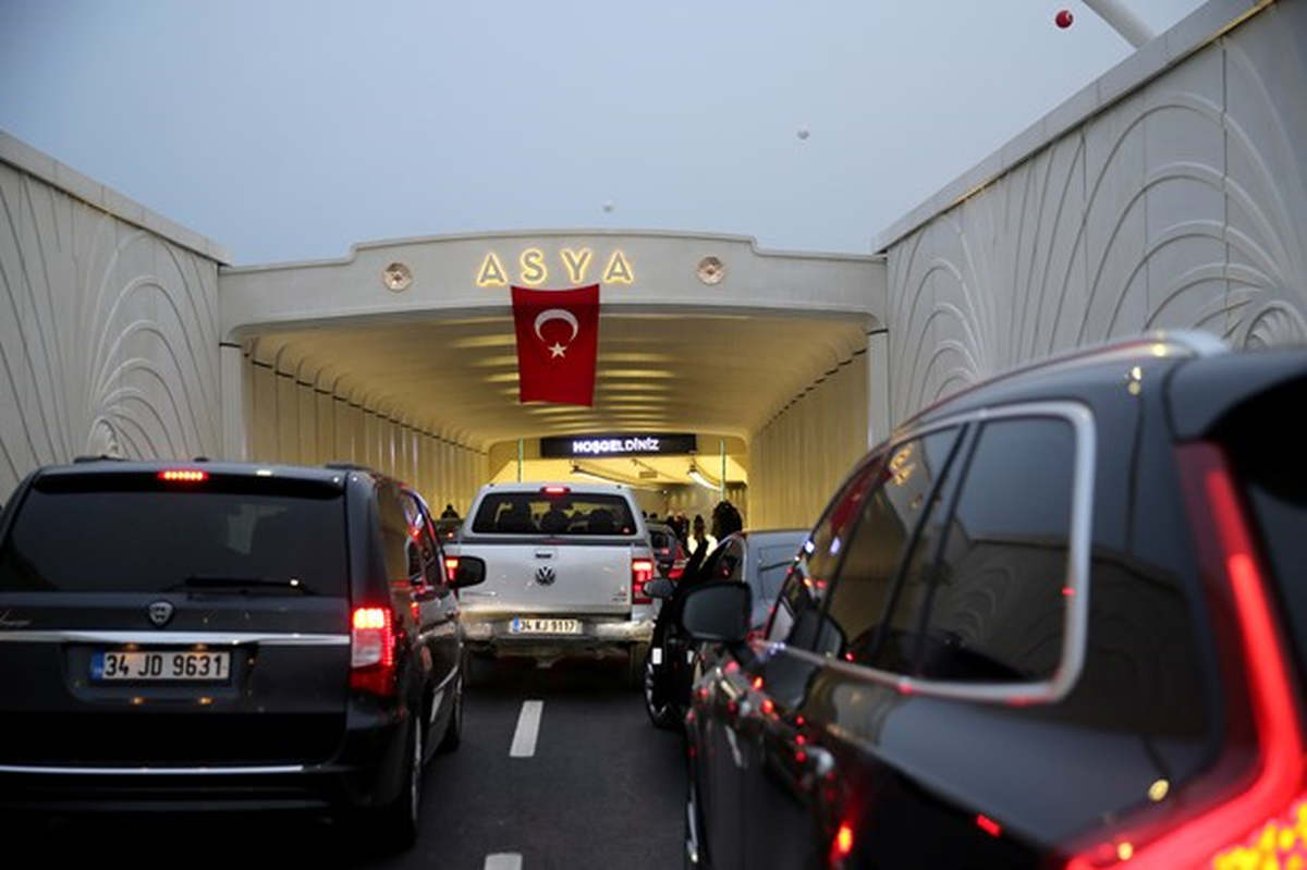 Avrasya Tüneli\'nden Geçişler Başladı