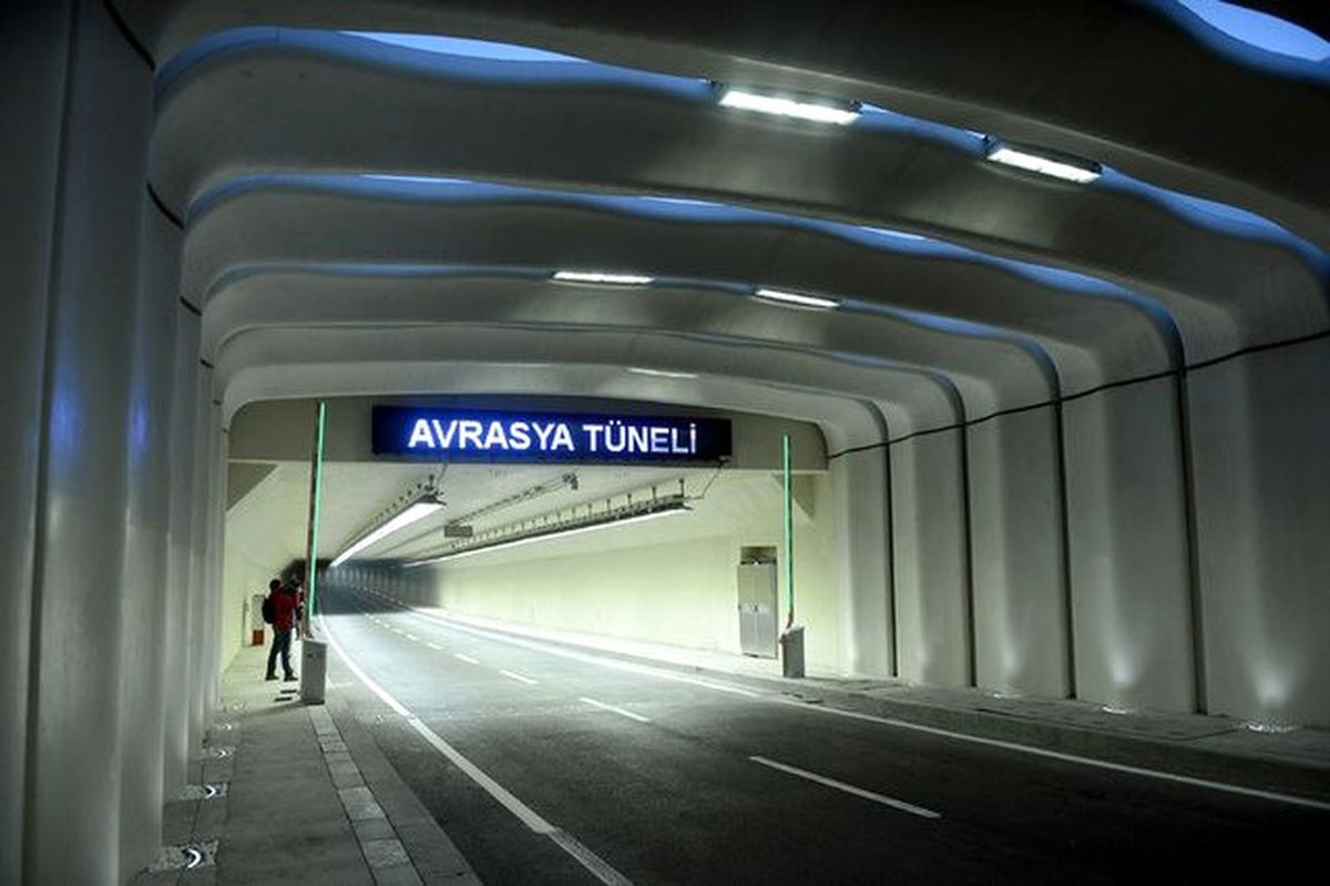 Avrasya Tüneli\'nden İlk Geçişler Başladı (2)