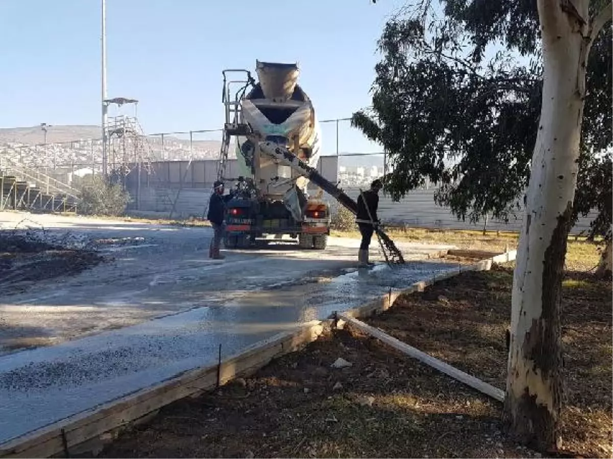 Bir Parke de Sen Koy\' Sloganıyla Voleybol Salonu