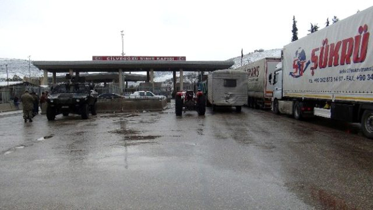 BM\'nin Yardım Tırları, Suriye\'ye Geçiş Yaptı
