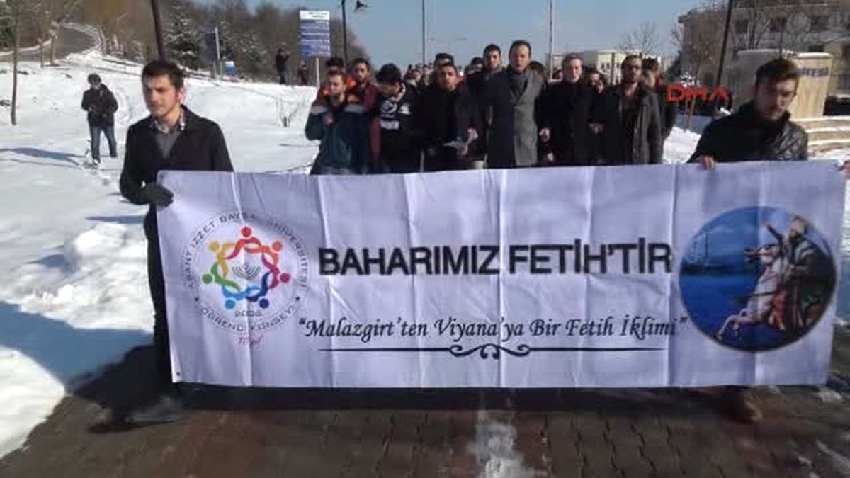 Bolu\'da Üniversiteliler Terör Saldırılarını Protesto Etti