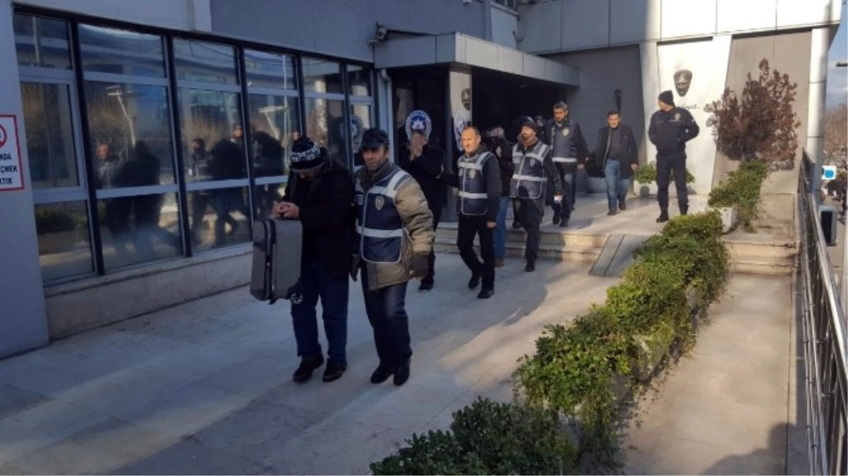 Bursa\'da Fuhuş Operasyonunda 17 Kişi Gözaltına Alındı
