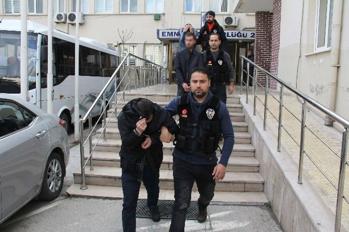 Bursa\'da Uyuşturucu Operasyonunda 3 Gözaltı