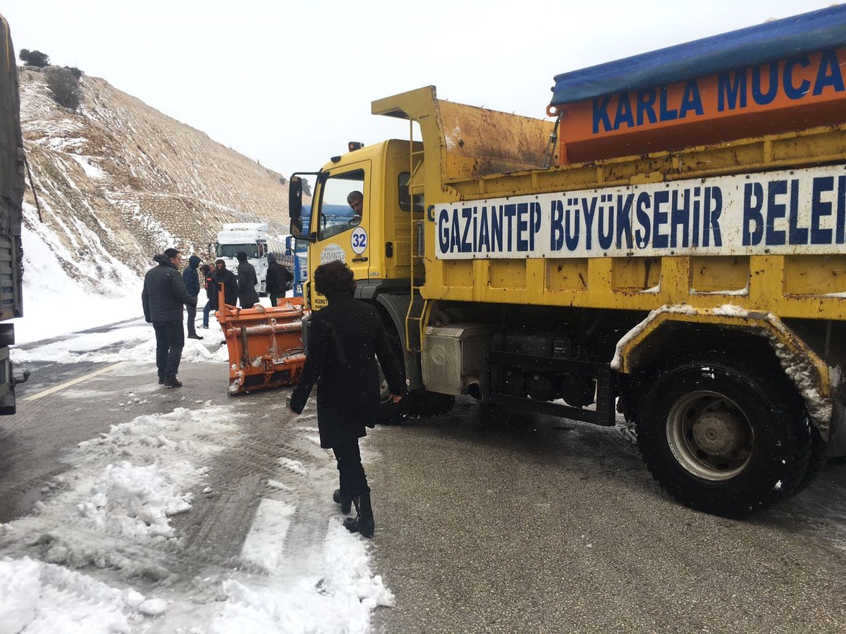 Büyükşehir, Araç ve Personel Takviyesi İle Kar Çalışmasını Hızlandırdı