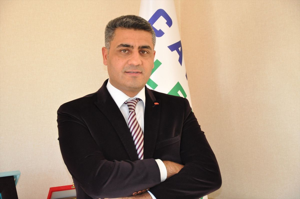 Çedaş\'tan Döviz Bozdurana Led Ampul Hediye Ediyor