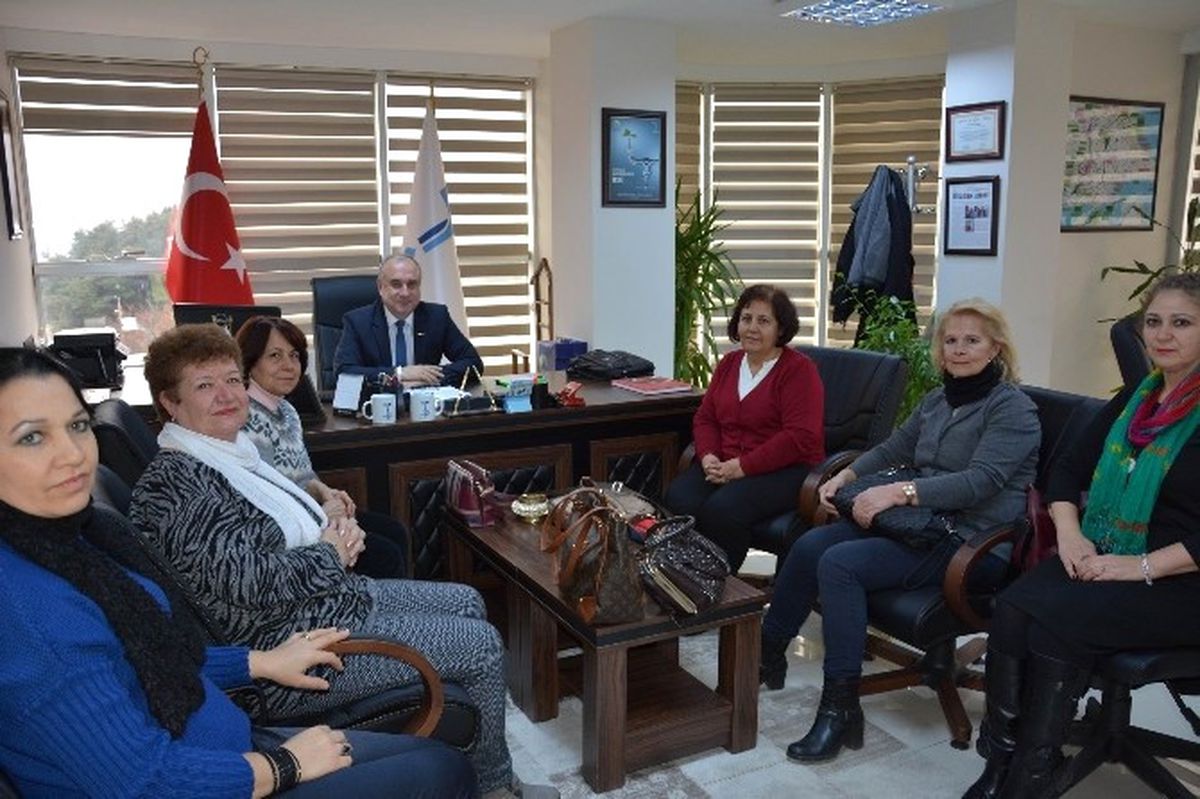 CHP Tekirdağ İl Kadın Kolları\'ndan Teski\'ye Tebrik