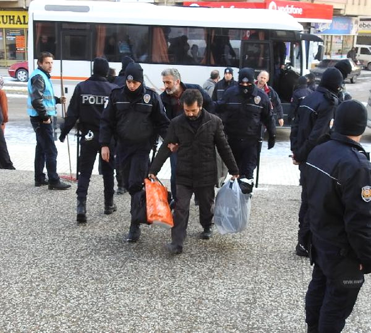 Çorum\'da Fetö\'den 20 Öğretmen Tutuklandı