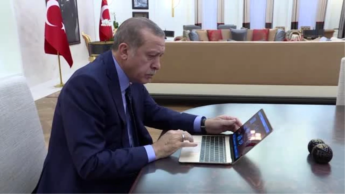 Cumhurbaşkanı Erdoğan, Aa\'nın "Yılın Fotoğrafları" Oylamasına Katıldı
