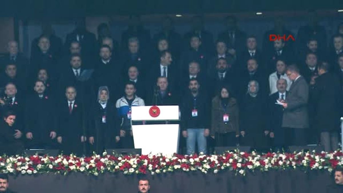Cumhurbaşkanı Erdoğan Maç Öncesi Tribünde Konuştu