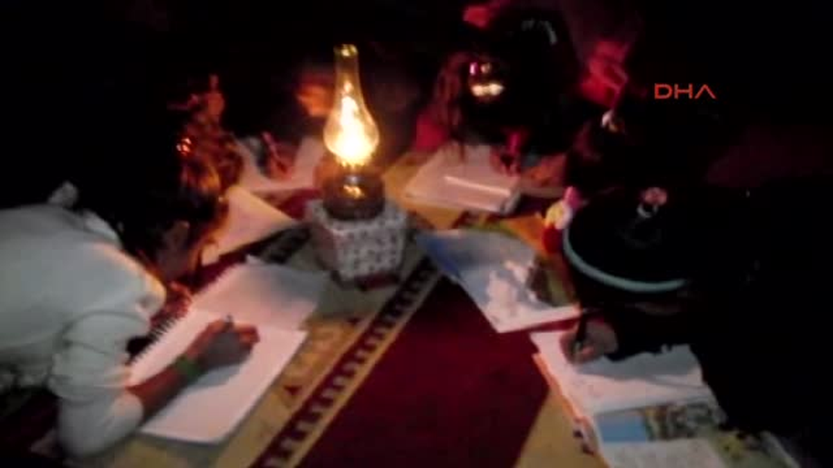 Derecik 8 Gündür Elektriksiz