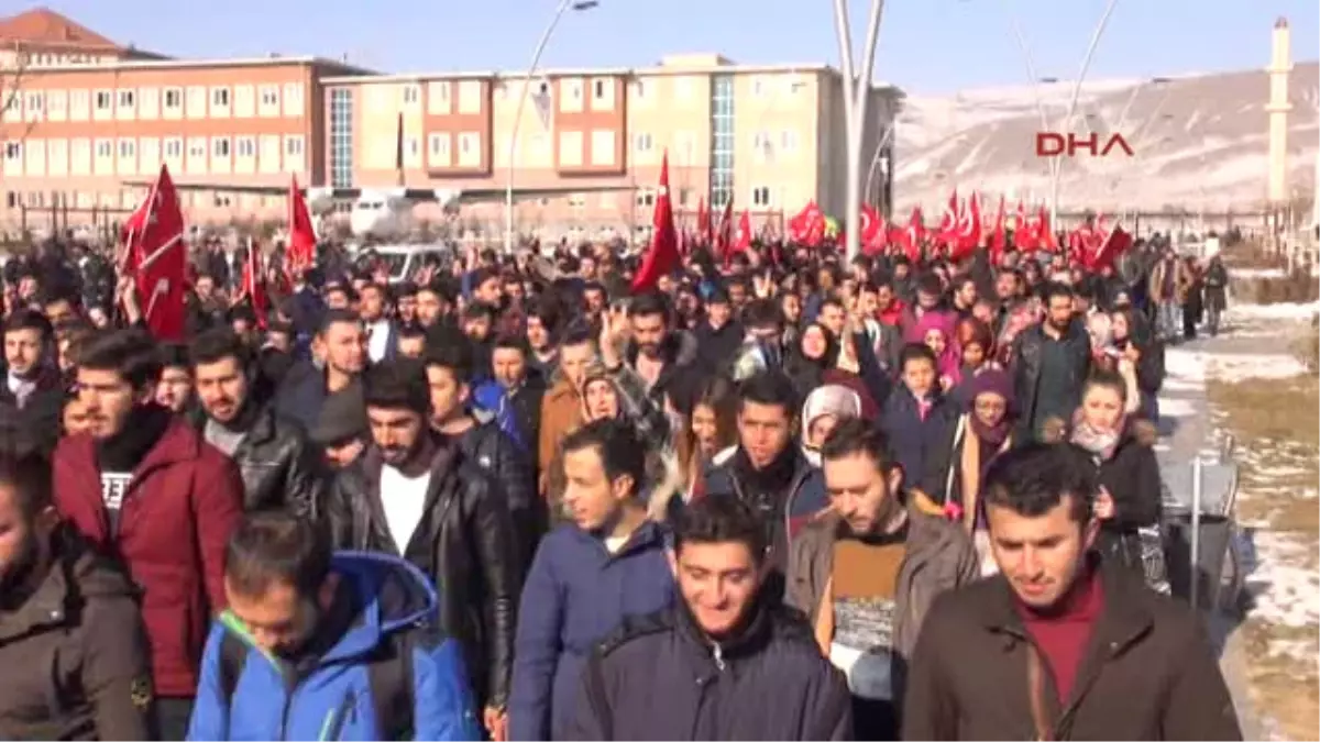 Erzincan Üniversite Öğrencilerinden Şehitlere Saygı Teröre Lanet Yürüyüşü