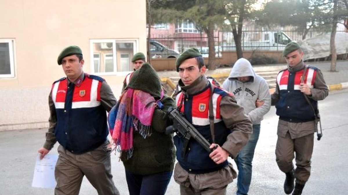 Fetö Şüphelisi Akademisyen Çift Yunanistan\'a Kaçamadan Yakalandı