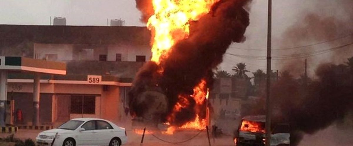 Libya\'da Akaryakıt İstasyonunda Çıkan Yangında 5 Ölü